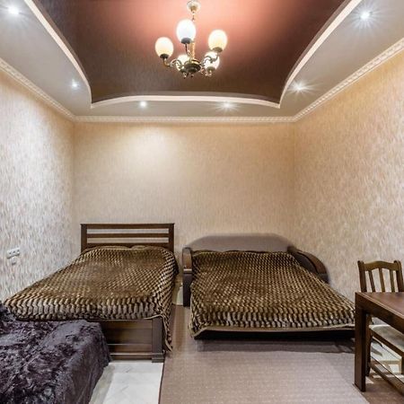 Apartments Stepana Bandery Lviv Bagian luar foto