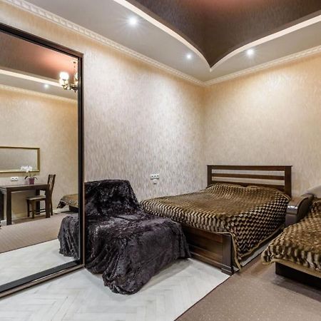 Apartments Stepana Bandery Lviv Bagian luar foto