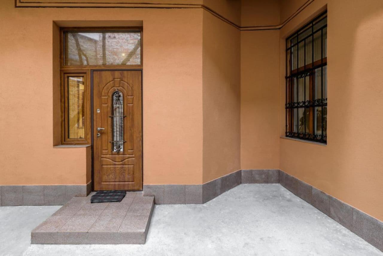 Apartments Stepana Bandery Lviv Bagian luar foto